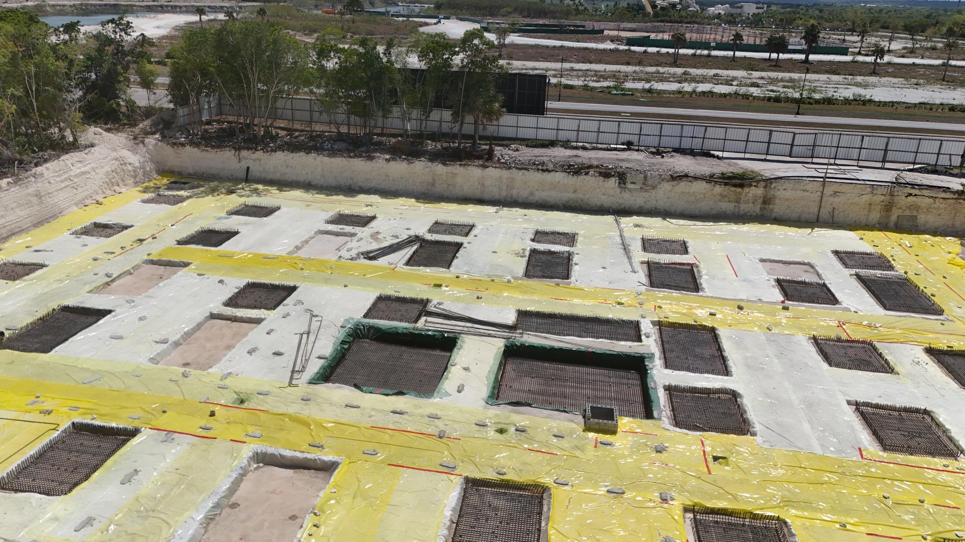 Level Business Center